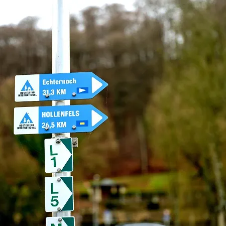 بيت شباب شباب يوث لاروشيت لاروكيتِّ