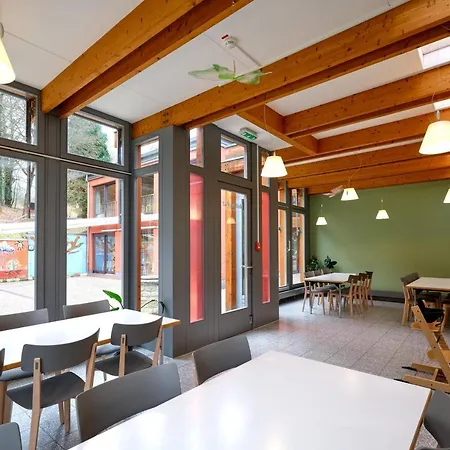 Hostal Youth Larochette